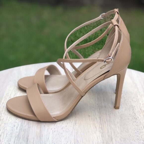 ✨HP✨ SUPER SEXY STRAPPY NUDE SANDALS Women’s Size 9.5 - Picture 4 of 9